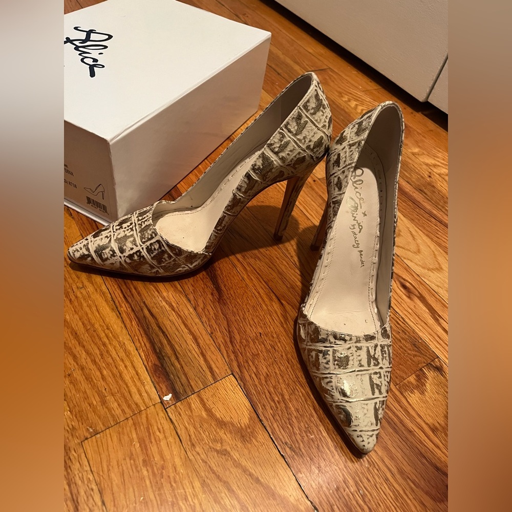 Alice + Olivia Dina heels